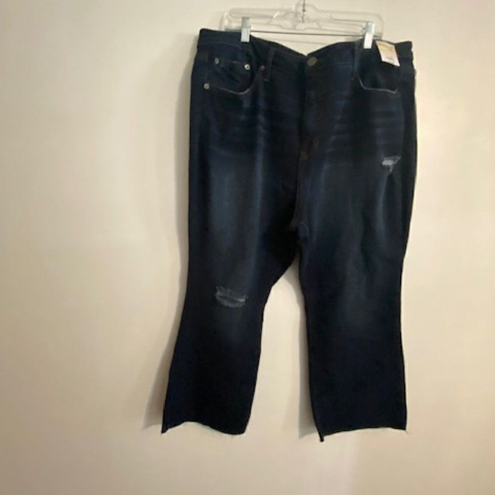 Terra & Sky distressed high rise Vintage crop bootcut, size 22W